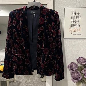 1.STATE Gallant Garden Luxe Blazer velvet velour floral print navy jacket